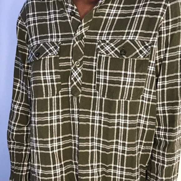 green and white plaid long sleeve button up🤎 - Picture 3 of 3